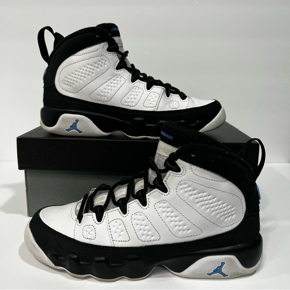 Air Jordan 9 GS University Blue SIZE 4.5Y